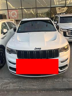 جیپ گراند شیرۆکی